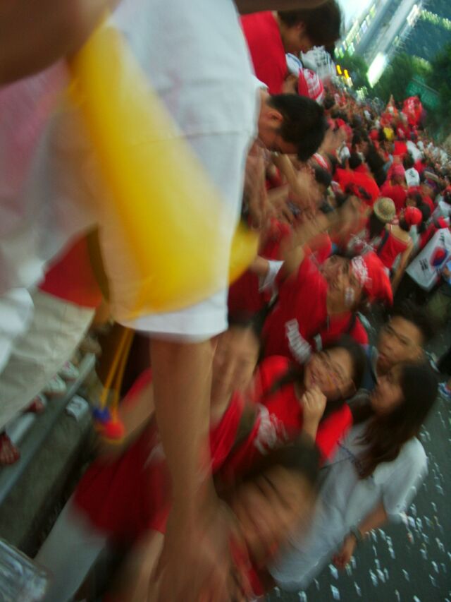 kangnamhighfives.jpg