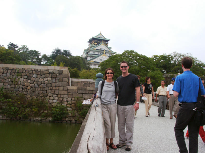 osakacastlecouple.jpg